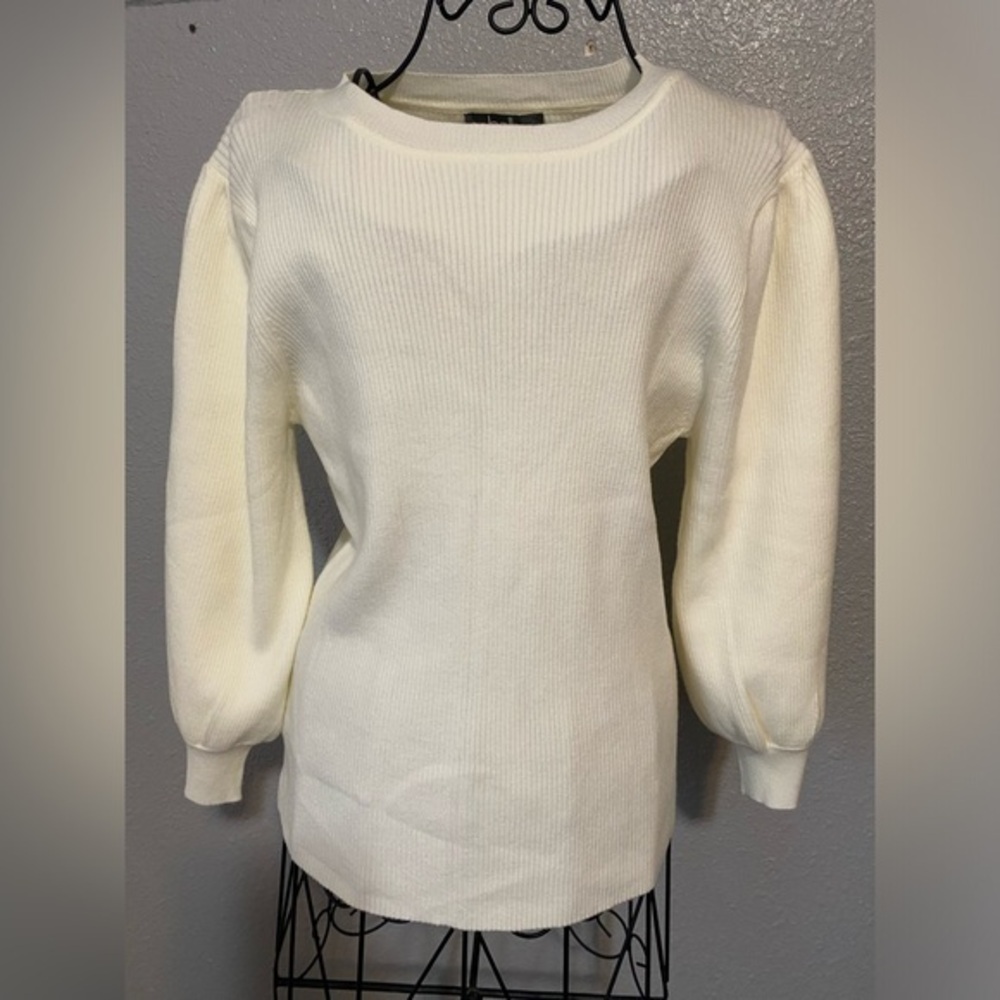 BELLE BY BELLDINI Cream Sweater. Size L